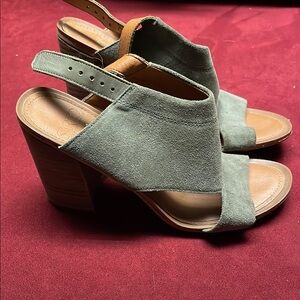 Stylish Gray Suede Women's Heels